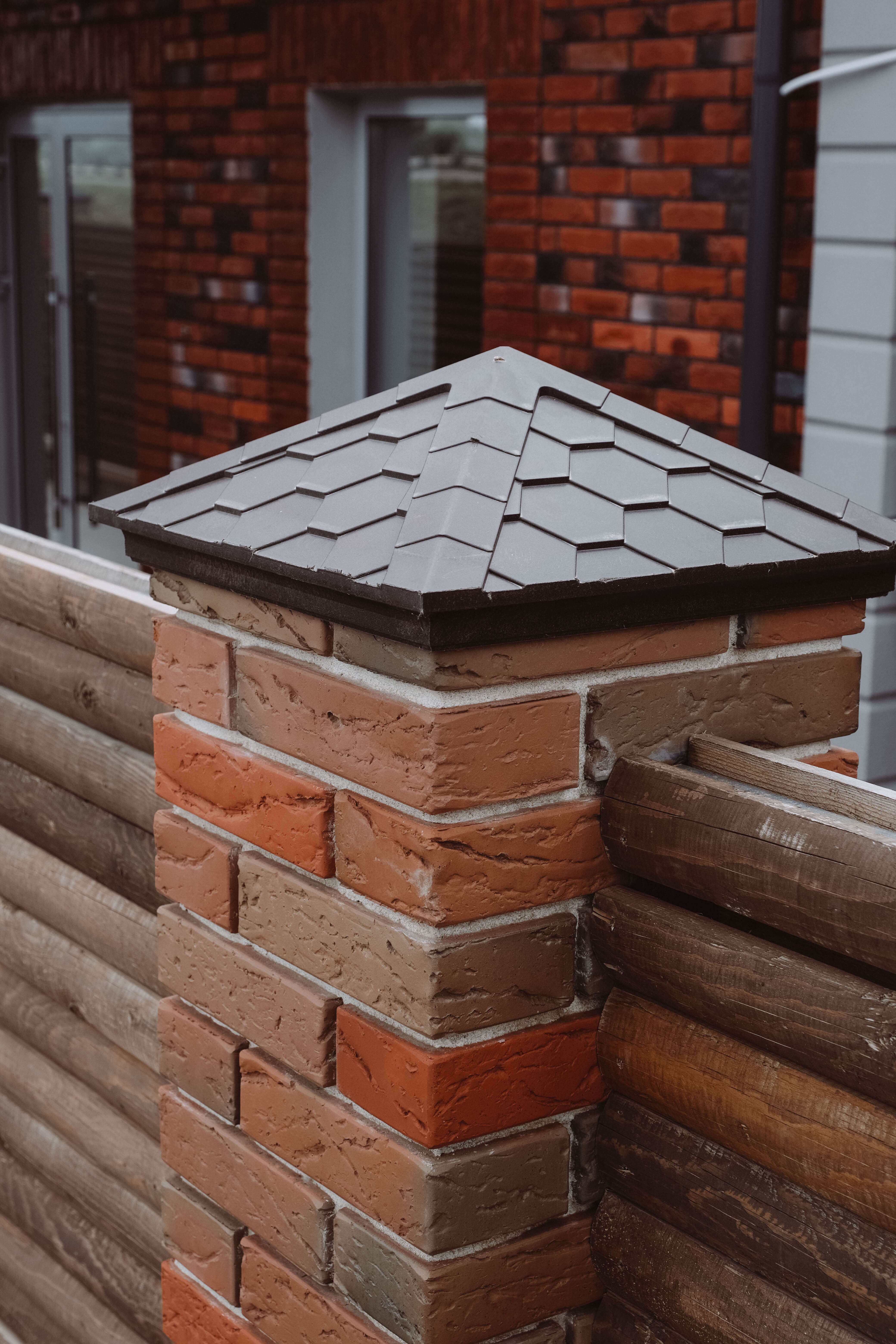 Колпак Zking Эверест Коричневый на столб 1.5х1.5 кирпича (390х390мм) в Феодосии фото